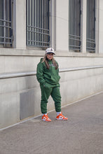 Load image into Gallery viewer, Ambassador Classic Sweatpants| Green
